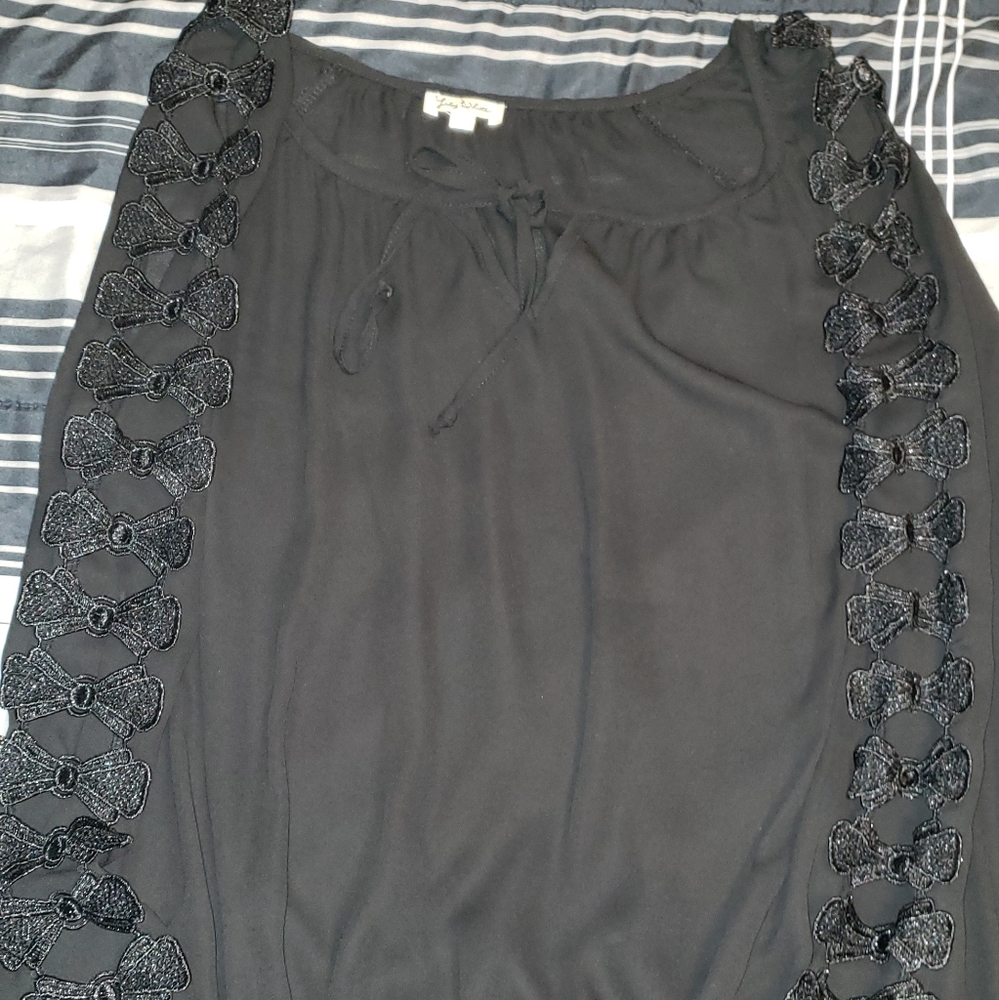 long-sleeved blouse